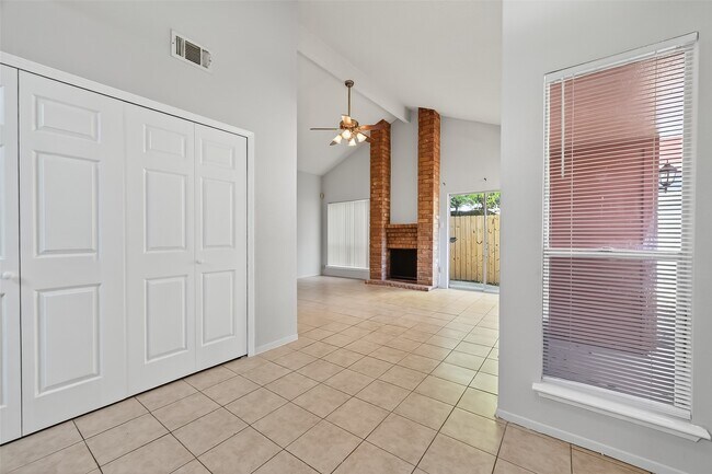 Photo - 16106 Barbarossa Dr