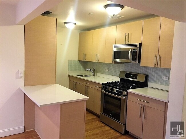 Building Photo - 3030 Middletown Rd Rental