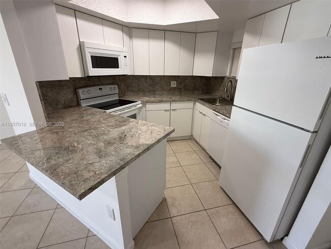 Photo - 8343 Lake Dr Unit 405