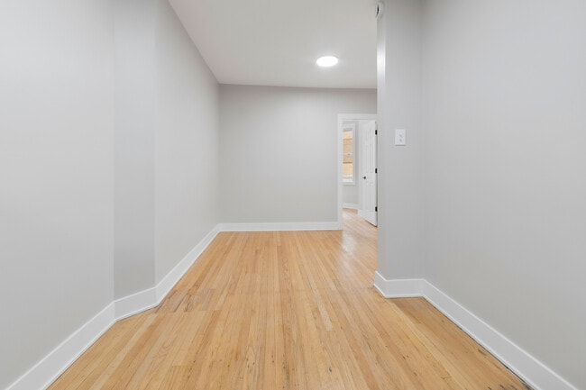 Photo - 7377 N Damen Ave Unit i1