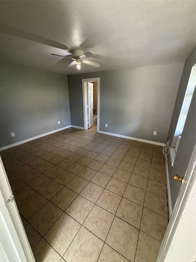 Photo - 2013 Eubanks St Unit 9