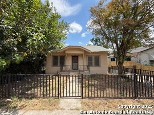 Building Photo - 1114 N Brazos St Rental