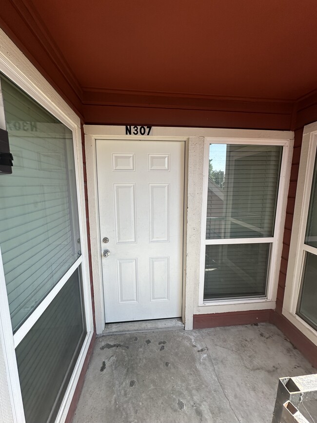 Photo - 9827 Walnut St Unidad #N307 Rental