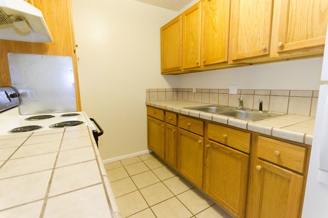 Photo - Hampton Arms Apartments