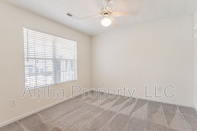 Photo - 7 Hammett Grove Ln