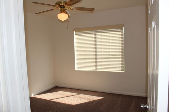 Photo - South Ave Turlock Unidad 1141 South Ave