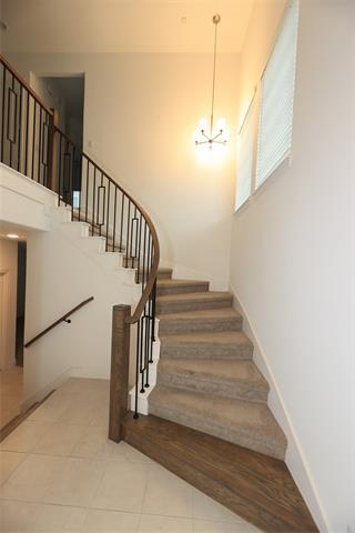 Photo - 124 Canonbury Dr