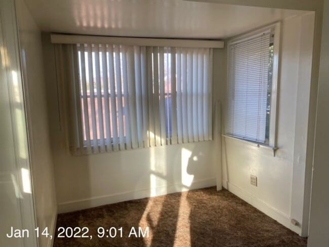 1109 Oak St Unidad 1109.5 Oak Street