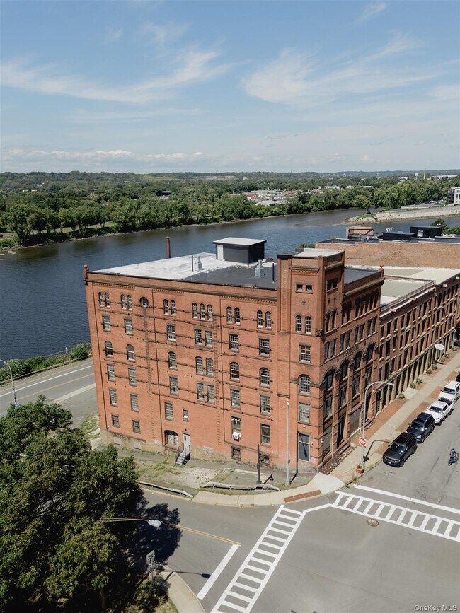 Photo - 155 River St Unit 3C