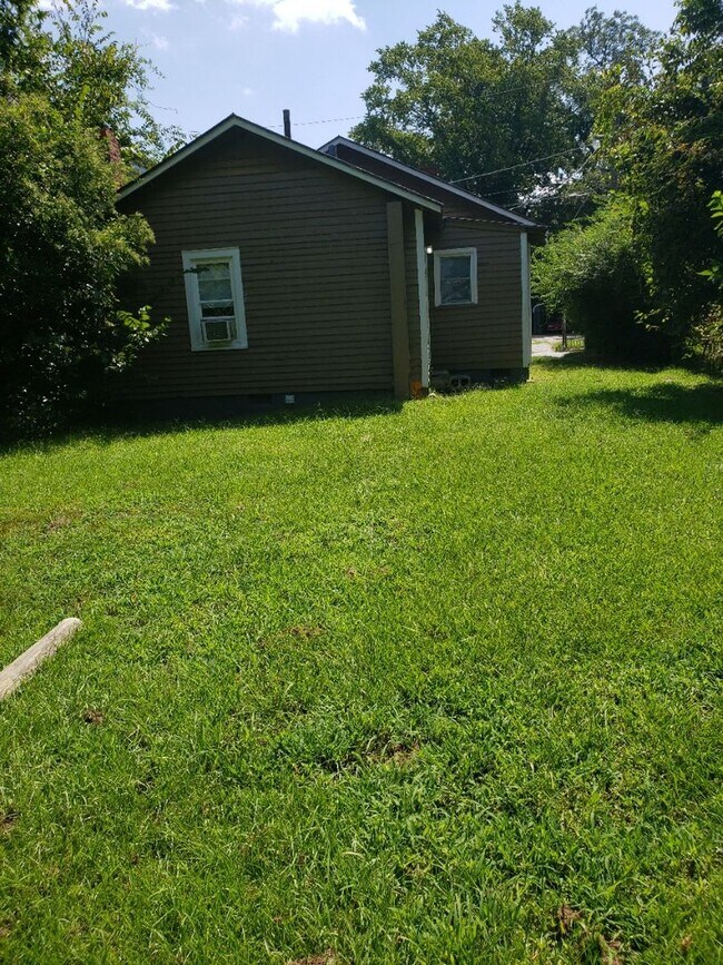 Photo - Sheppard St House