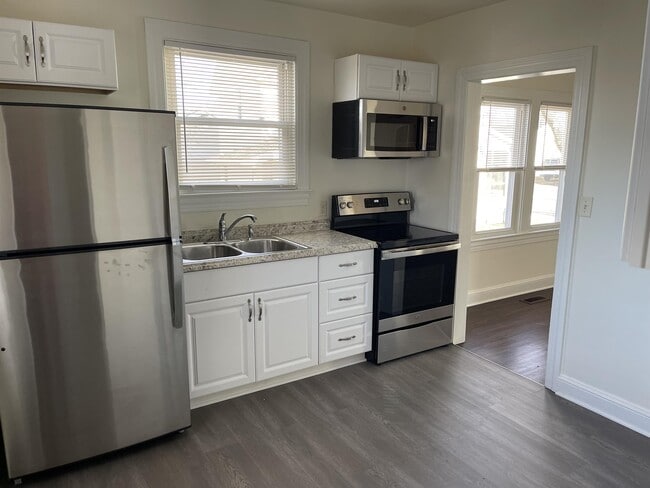 Photo - 406 Hammond St