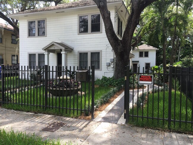 Photo - 743 NW 9th Ave Unit 1