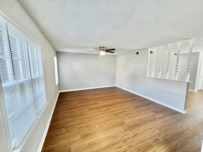 Photo - 5426 Gatehoyse Drive