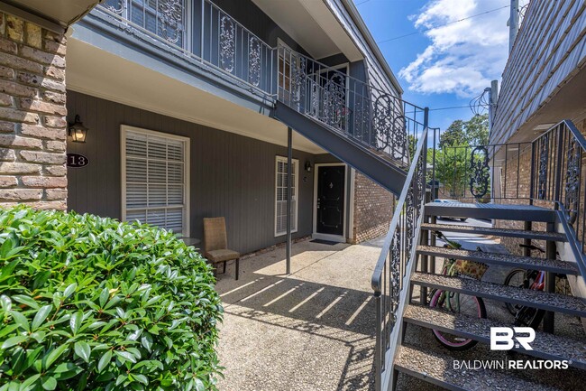 Photo - 207 S Mobile St