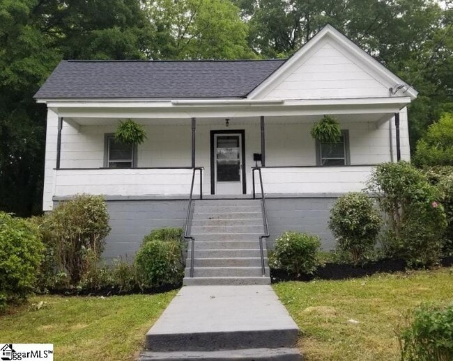 Building Photo - 807 W Hampton St Rental