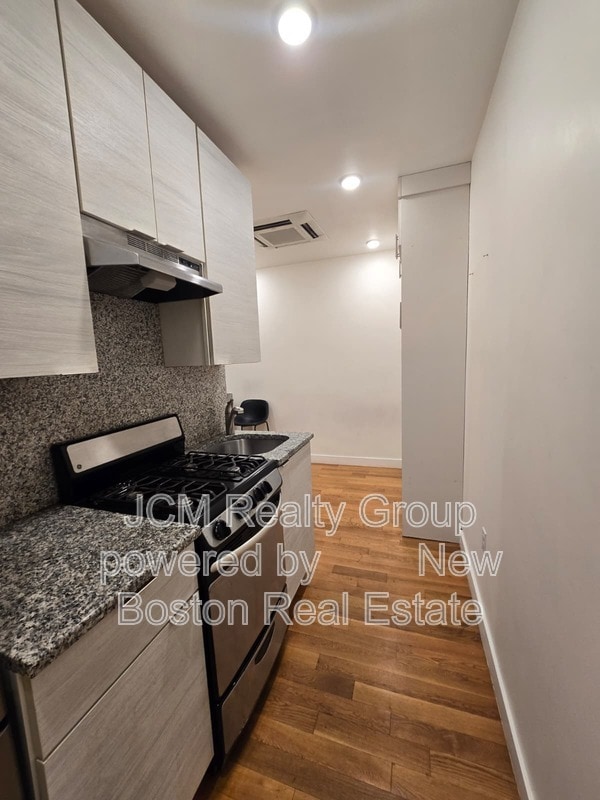Building Photo - 21 Fifth Street Unit Studio U-3