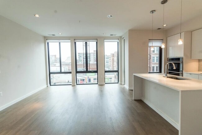 Photo - 1405 W St NW Unidad 401