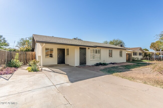 Photo - 3519 W Orchid Ln