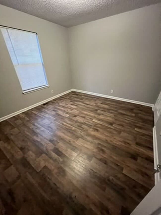 Photo - Adorable Oak Grove Home!