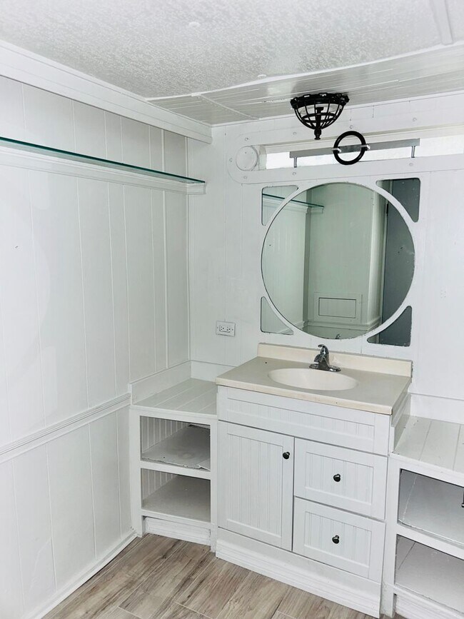 COMPLETELY RENOVATED MOBILE HOME Rental For Rent in Belleview, FL