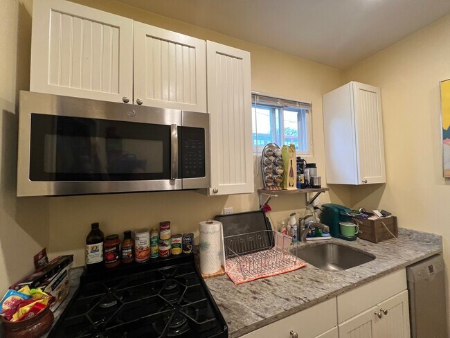 Building Photo - 2 Otis St Unit 1 Rental