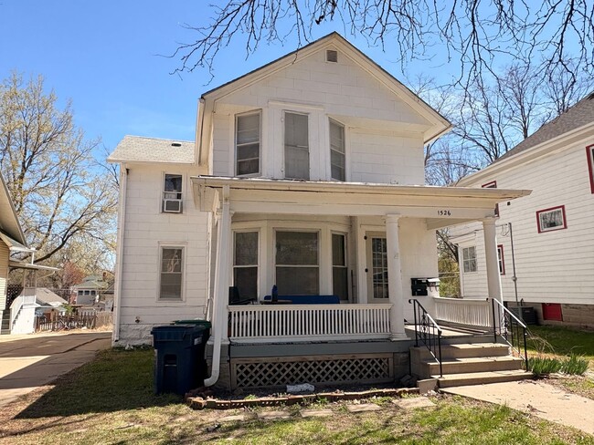 Building Photo - 1526 S 23rd St Unit 2 Rental