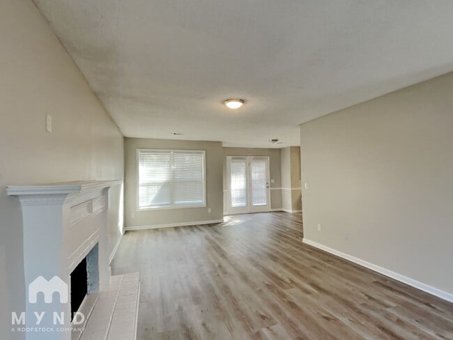 Photo - 203 Peachtree Glen Dr