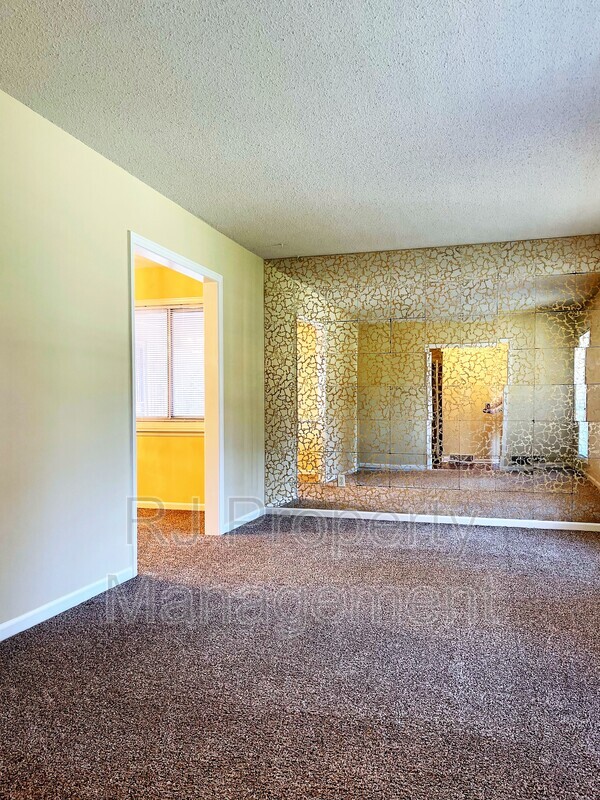 Photo - 3235 Foxgate Dr