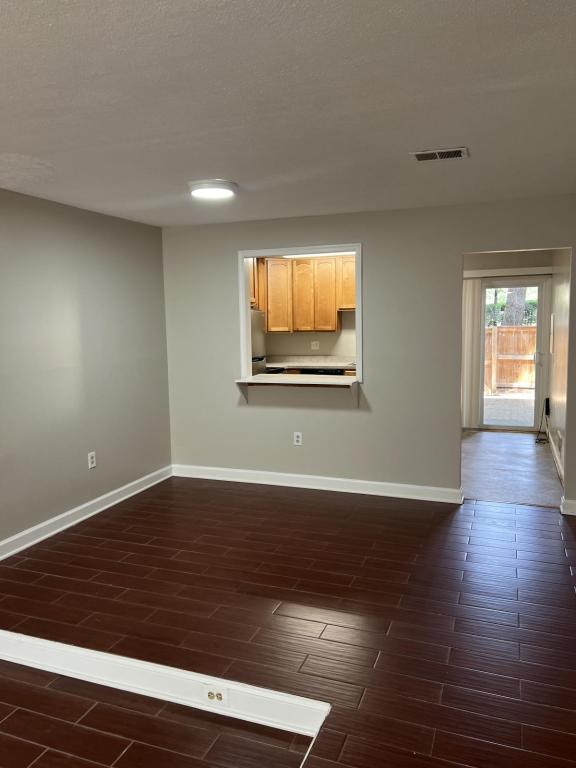 Photo - 1445 Chatham Ct