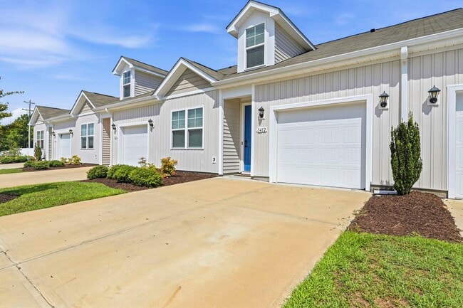 Building Photo - 3412 Bells Lk Cir