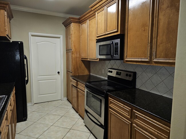 Photo - 6214 Manresa Dr