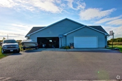 Building Photo - 5514 165th St Rental