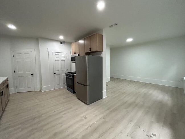 Photo - 2 bedroom in Chicago IL 60647 Unit 1RR