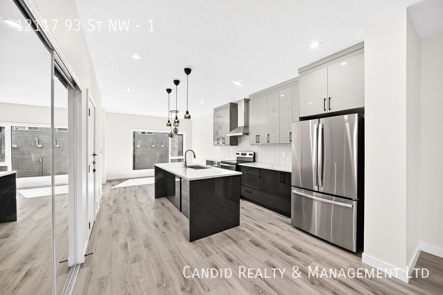 Brand new, Pet-Friendly Brand 3-Bedroom Main Suite with Double Detached Garage - Brand new, Pet-Friendly Brand 3-Bedroom Main Suite with Double Detached Garage