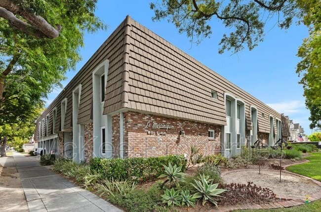 Building Photo - 801 C Ave Unit 11 Rental