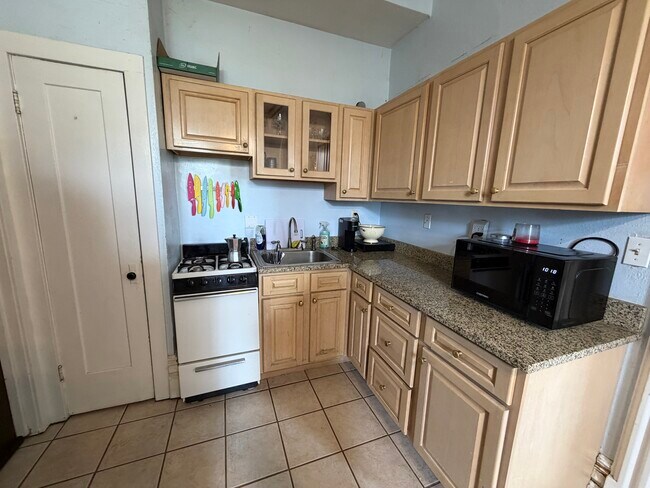 Apt 4 Kitchen