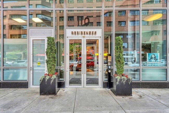 Photo - 110 Stuart St Condo Unit 21I