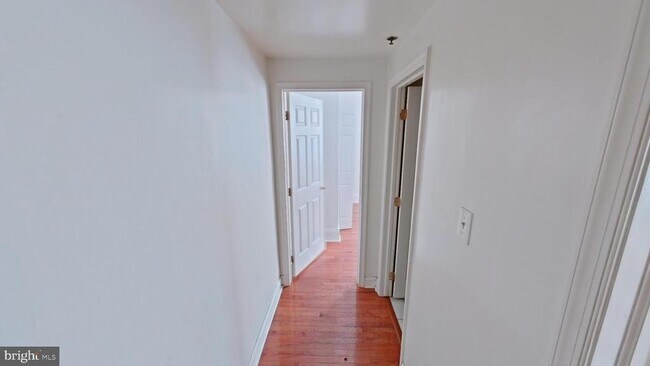 Photo - 1726 W Girard Ave