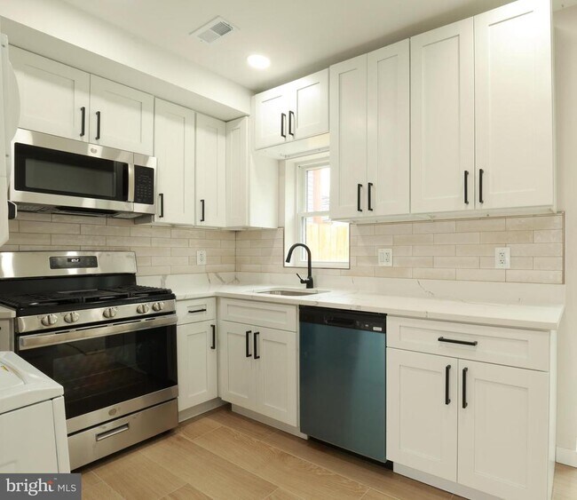 Photo - 1625 Montello Ave NE