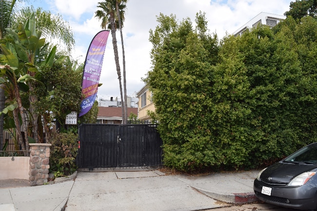 Photo - 1807-18011 Grace Ave Unidad 1807