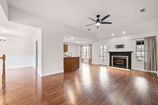 Photo - 1224 Meachem Dr