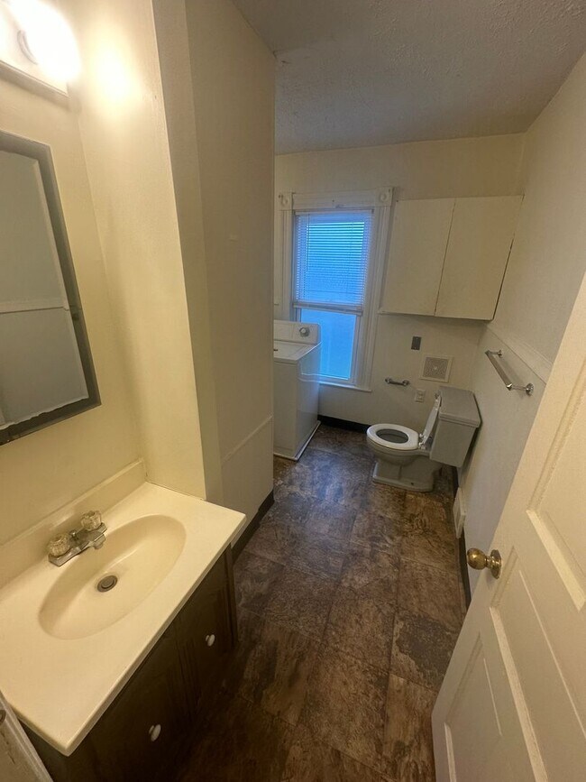 Photo - sce633 Unit B