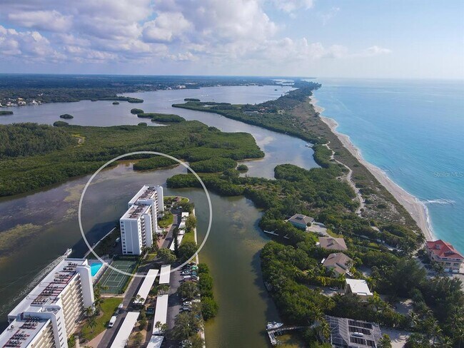 Building Photo - 9397 Midnight Pass Rd Unit 501