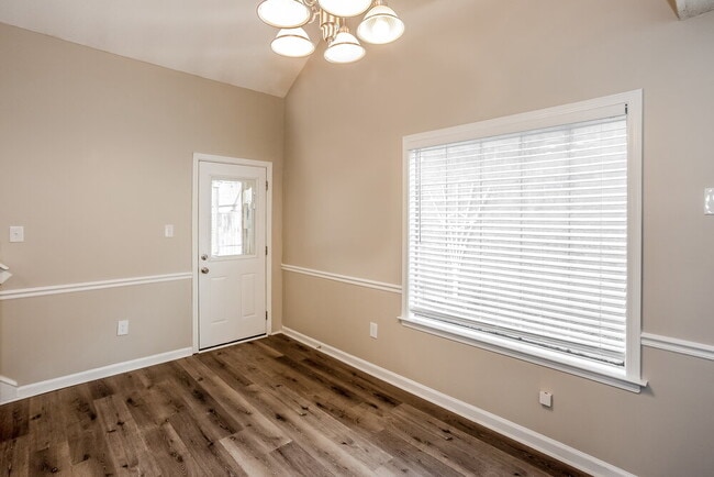 Photo - 7851 Chesterfield Dr S