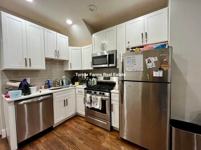 Photo - 92 Calumet St Unit 1