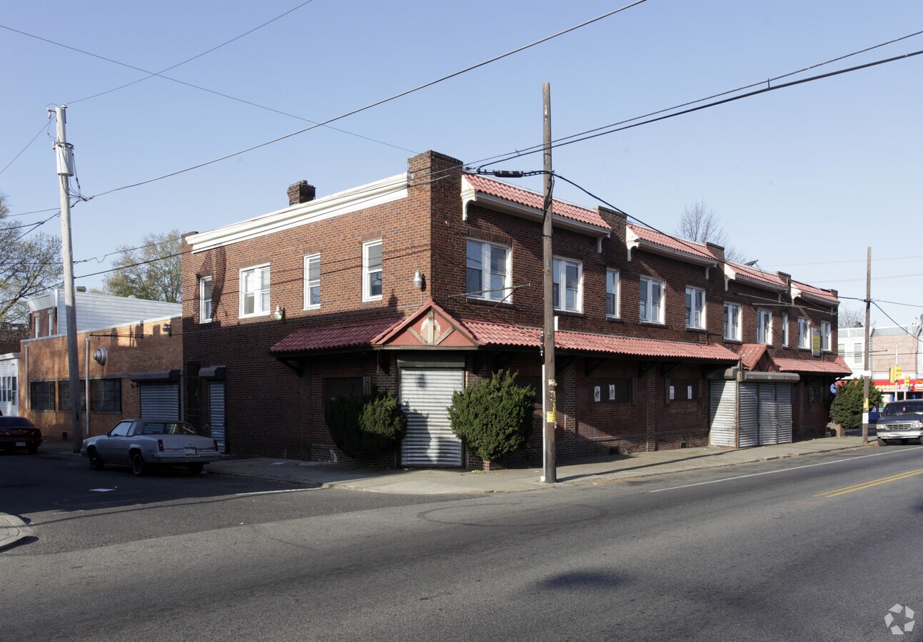 Photo - 5535-5541 N 2nd St Apartments