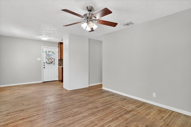 Photo - 11230 Blades- 3bed/1bath $1,095/month