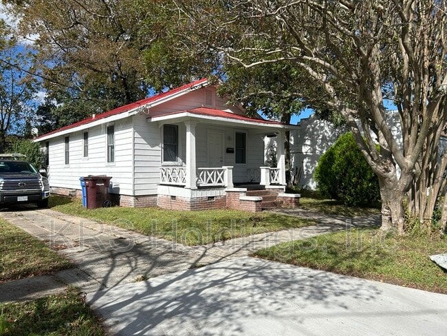 Building Photo - 1140 Hull St