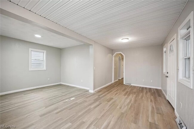 Photo - Charming 3 Bedroom Home in Loraine