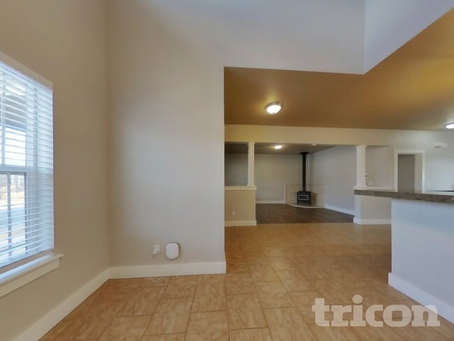 Photo - 1910 Mahogany Way